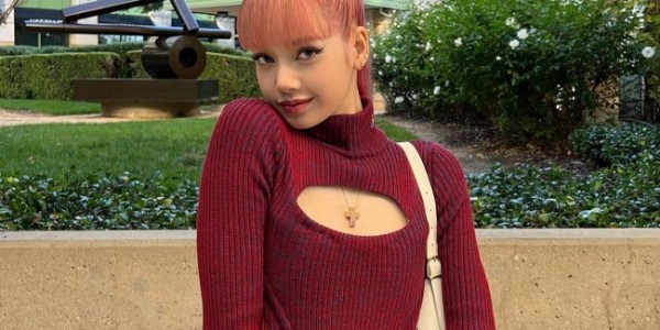 Pulang dari AS, Lisa Blackpink Positif Covid-19
