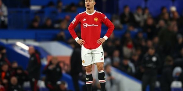 Carrick Tegaskan CR7 Dicadangkan Murni Alasan Taktik, Bukan Saran Rangnick