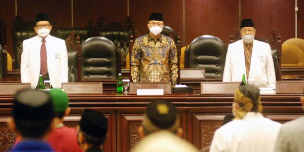 Zulhasan Buka Seminar Muballigh Se-Indonesia