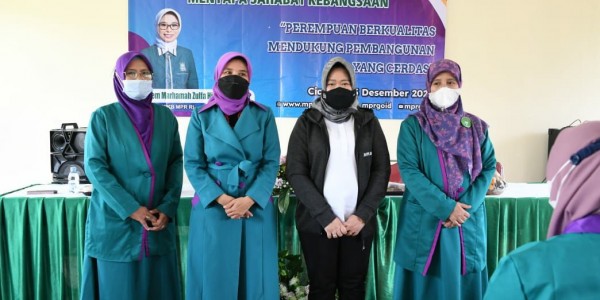 Siti Fauziah: Pembangunan Nasional Tidak Lepas Dari Peran Perempuan