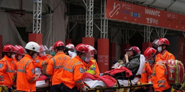 Gedung WTC Hong Kong Terbakar, 150 Orang Terjebak di Atap