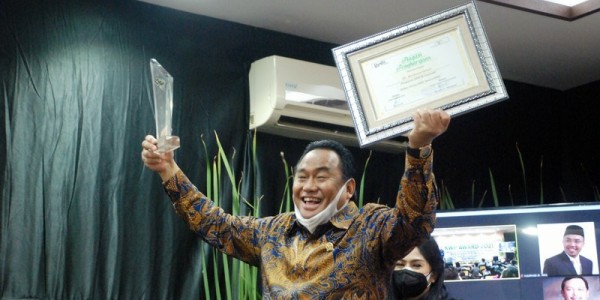 Raih Penghargaan Sebagai Pimpinan DPR Aspiratif, Rachmat Gobel: Terima Kasih