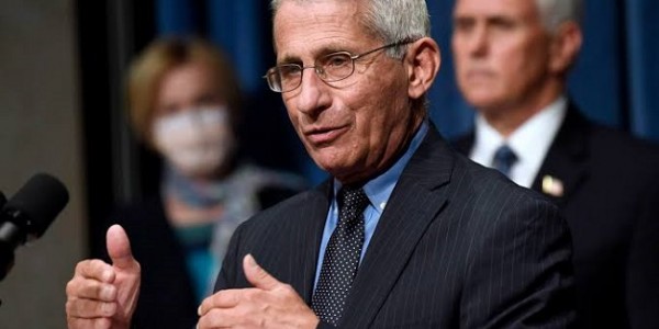Fauci Sebut Vaksin Khusus Varian Omicron Belum Diperlukan