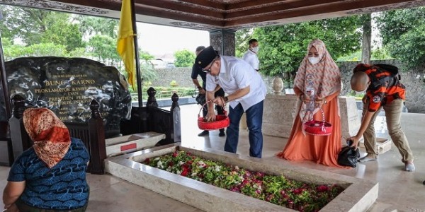 Reses di Jawa Timur, LaNyalla Ziarah ke Makam Bung Karno