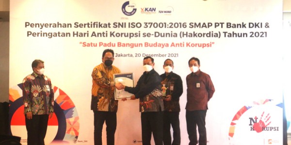 Bank DKI Terima Sertivikat SNI ISO 37001:2016 Sistem Managament Anti Suap