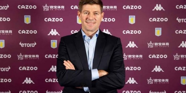 Positif Covid-19, Steven Gerrard Tak Bisa Pimpin Dua Laga