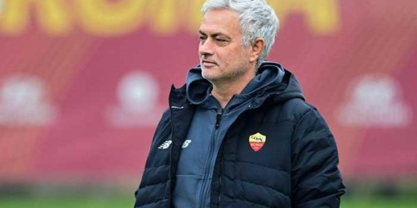 Jose Mourinho Ngamuk ke Wasit Gegara AS Roma Dipencundangi AC Milan