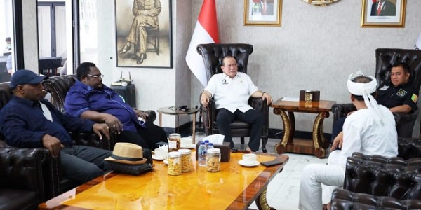 Curhat ke Ketua DPD RI, Tokoh Papua Berharap Anak Papua Diberi Kepercayaan