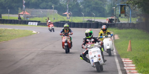Tim Gaspoll-Babe Condet Scooter Juara 1 Kelas 2T Standar Tune Up Open
