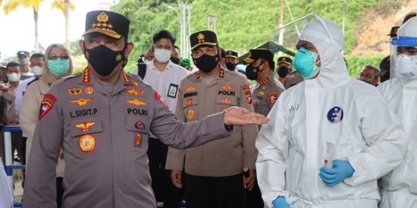 Cegah Omicron Lewat PPLN, Kapolri Pastikan Prokes dan Karantina di PLBN Entikong