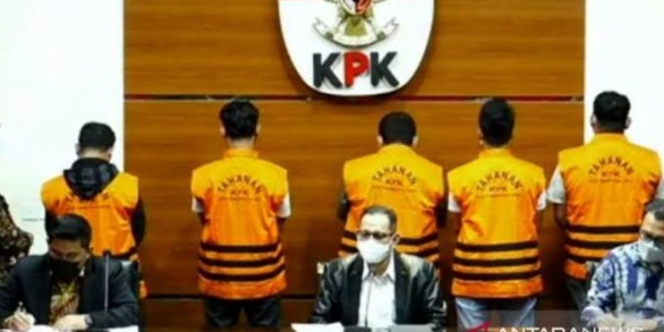 KPK Tahan Bupati Langkat Dkk
