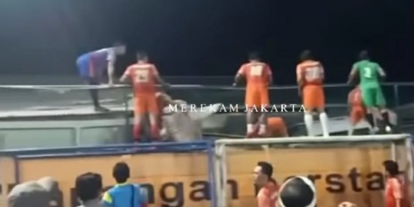 Kericuhan Saat Pertandingan Bola di Muara Angke, Satu Diamankan