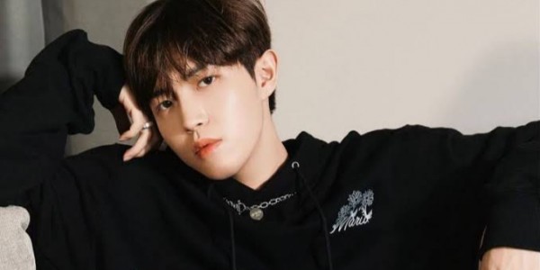 Positif Covid-19, Kim Jae-Hwan Hentikan Aktivitas Dunia Hiburan