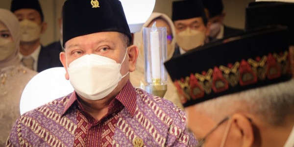 LaNyalla Berharap Industri Sarung Tenun Desa Wedani Jadi Inspirasi di Jatim