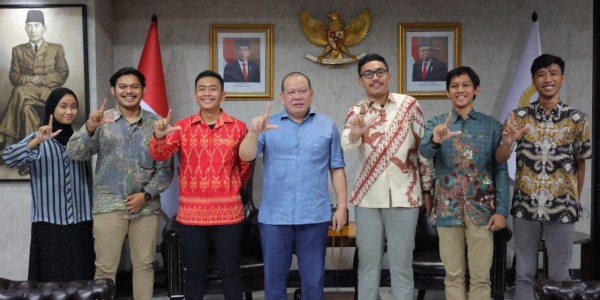 Bertemu LaNyalla, HIMAPOL Serahkan Kajian Akademik Presidential Threshold