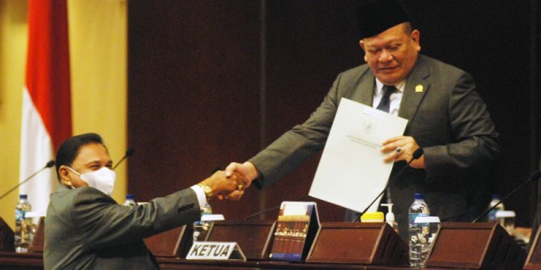 Ketua DPD RI AA LaNyalla Mahmud Mattalitti Membuka Sidang Paripurna ke-8