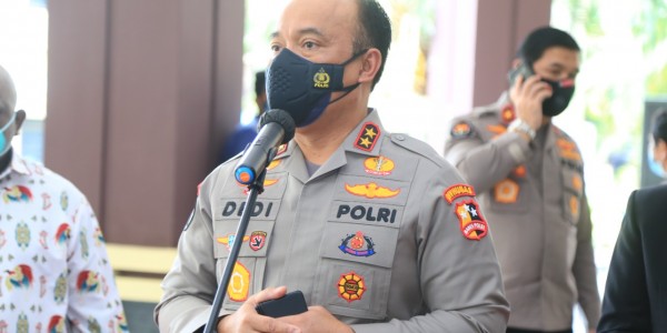 Ini Tujuan Satgas Damai Cartenz Beri Bibit Babi ke Warga Yahukimo