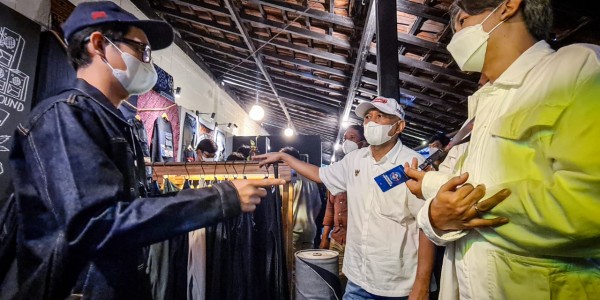 Teten Ajak Komunitas Denim Perkuat Kebanggaan Terhadap Brand Lokal