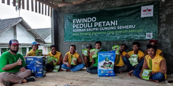 EWINDO Bantu Benih Sayuran Unggul Bagi Petani Korban Erupsi Semeru