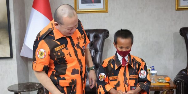 Bertemu Bocah SD Bercita-cita Jadi Anggota PP, LaNyalla: Nilai Pancasila Harus Ditanamkan Sejak Dini