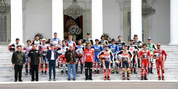 Bamsoet Dampingi Presiden Jokowi Terima Pembalap MotoGP di Istana
