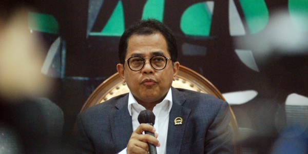 Sekjen DPR RI Klarifikasi Gorden Rumah Dinas