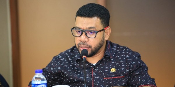 Senator Filep Harap Pemerintah Juga Buka Komunikasi dengan Pihak Kontra Pemekaran