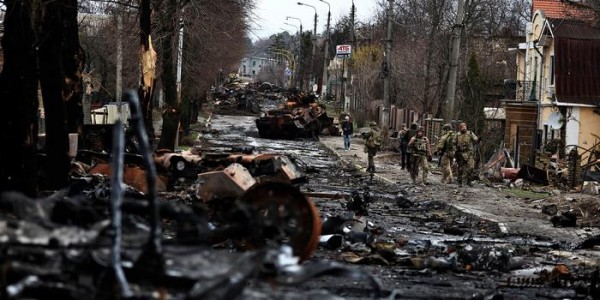 Pengamat AS Sebut Warga Sipil Bucha Dibantai Tentara Ukraina Sendiri, Bukan Rusia