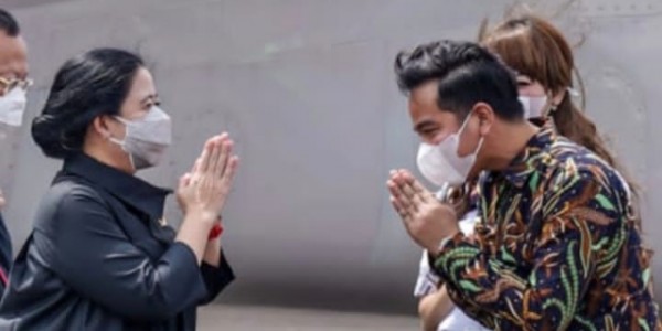 Walikota Solo Gibran Sambut Kunker Ketua DPR Puan Maharani di Bandara