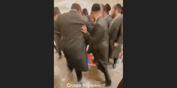 Beredar Video Para Yahudi Israel Injak-injak Bendera Rusia 