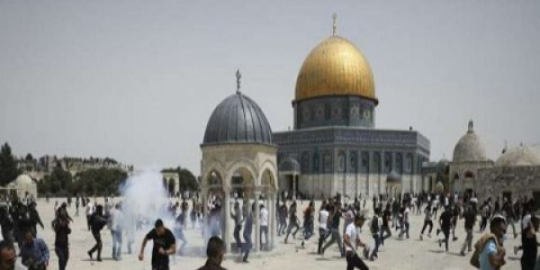 Ratusan  Pemukim Israel Serbu Komplek Masjid Al-Aqsa, Terjadi Bentrokan Sengit
