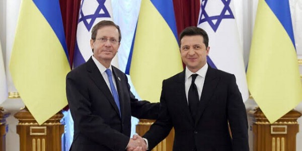 Israel Kaji Penambahan Bantuan Militer ke Ukraina