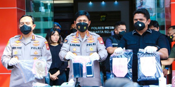 Modus Begal TNI di Kebayoran Baru, Minta Rokok Lalu Lempar Batu