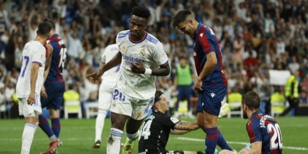 Madrid Bantai Levante 6-0, Vinicius Ciptakan Hattrick