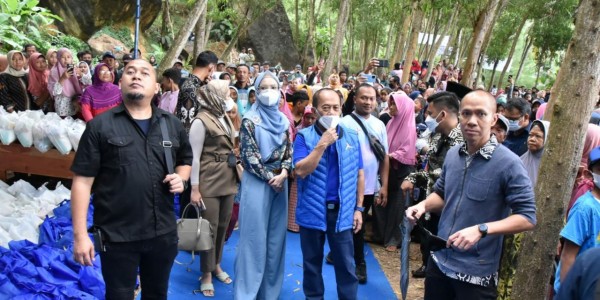 Kunjungi Pantai Watu Bale, Syarief Hasan: Potensi Besar Jadi Destinasi Utama Wisman