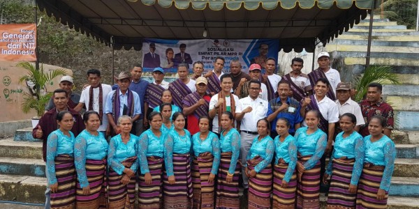 Anggota F-Nasdem Sosialisai 4 Pilar di Desa Niha One, Flotim