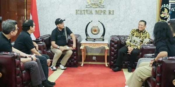 Bamsoet Ajak Komunitas Otomotif Bantu Tingkatkan Kesejahteraan Masyarakat