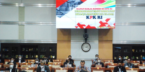 KPK Raker Dengan Komisi III DPR RI