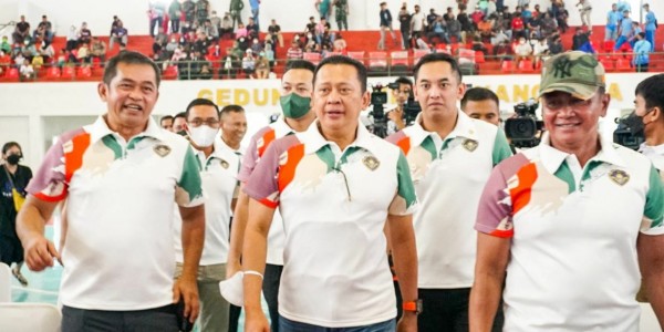 Bersama Pangkostrad dan Danjen Kopassus, Ketua MPR Dorong Atlet E-Sport Indonesia Raih Prestasi