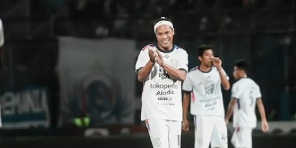 Kata Pelatih RANS Nusantara FC: Kehadiran Ronaldinho Memberikan Motivasi  