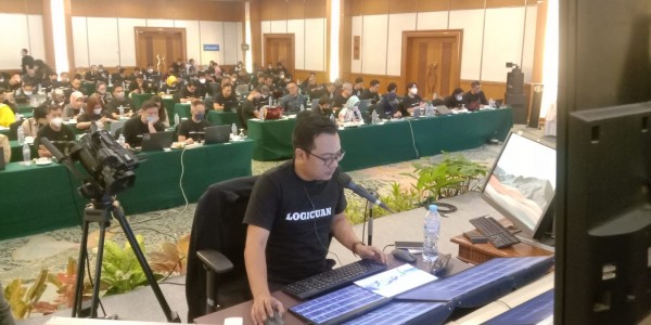 Metode Tebar Jala, Main Saham Ala Logicuan