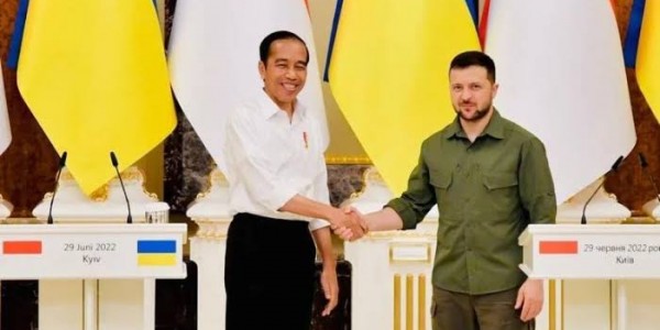 Misi Perdamaian Presiden Jokowi Ke Ukraina dan Rusia Adalah Inisiatif yang Cemerlang