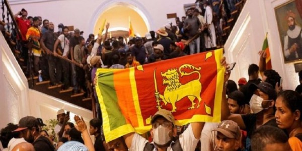 Kabur Digeruduk Massa, Presiden Sri Lanka Tinggalkan Tumpukan Uang