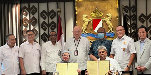 KADIN Indonesia dan Kementerian PUPR Teken MoU Terkait Pengembangan Standar Kompetensi Kerja