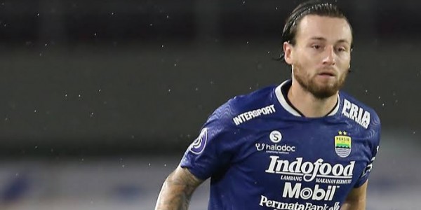 Klok Nantikan Laga Pertamanya di Bandung dengan Dukungan Bobotoh