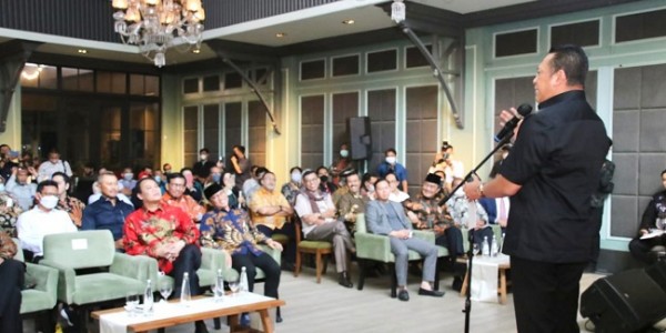 Ketua MPR RI Luncurkan Buku ke-23 'Indonesia Era Disrupsi; Utak Atik Politik Negara di Era Disrupsi dan Pandemi'