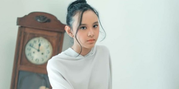 Gandeng Melly Goeslaw, Dinda Ghania Rilis Lagu 'Kamu Bukan Sejarah'