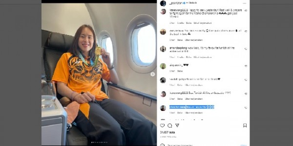 Pebulutangkis Malaysia Pearly Tan Uggah Fhoto, Netizen: Kamu Terlihat Sangat Cantik