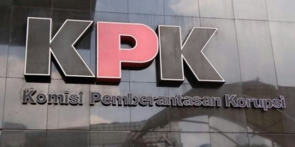KPK  Amankan Uang dan Sejumlah Barang Bukti di Kediaman Rektor Unila