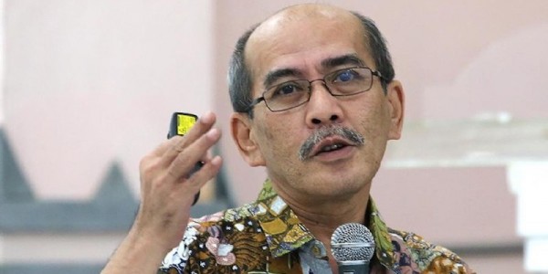 Faisal Basri Sebut Penghapusan BBM Subsidi Perlu Dilakukan Bertahap